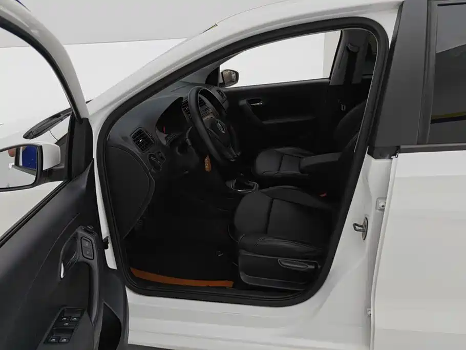Volkswagen Polo — миниатюра 9