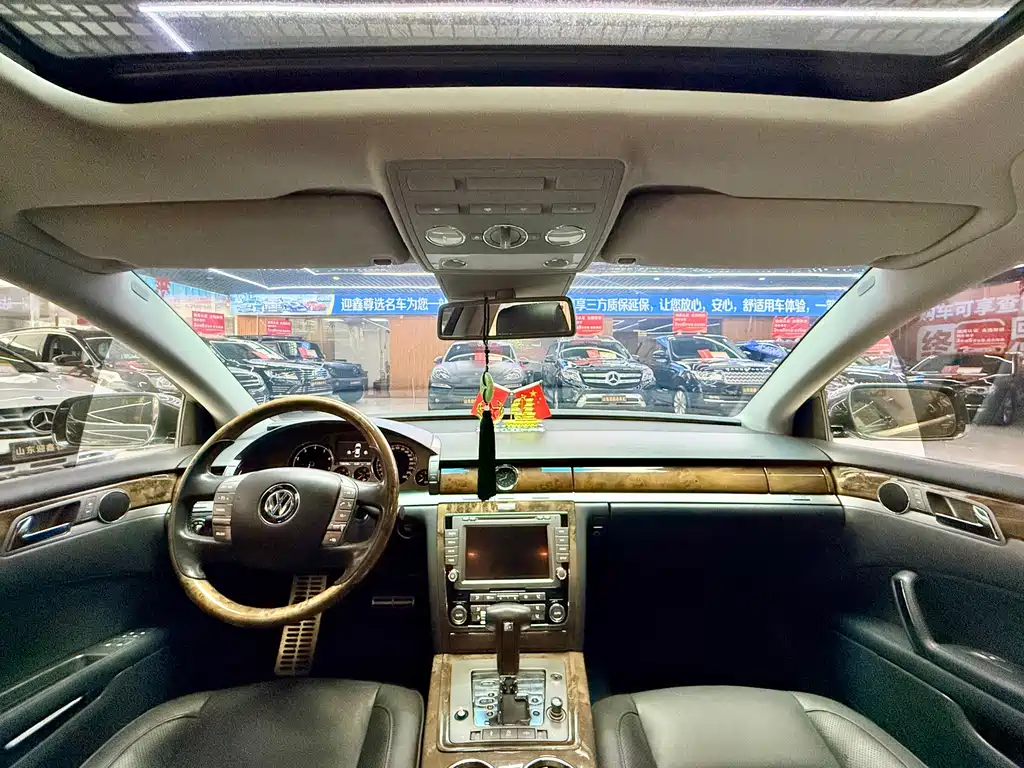 Volkswagen Phaeton — миниатюра 13