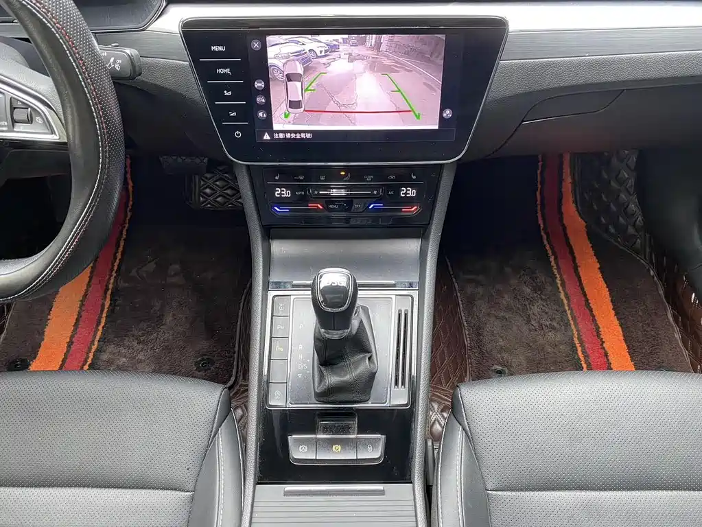 Skoda Superb — миниатюра 14