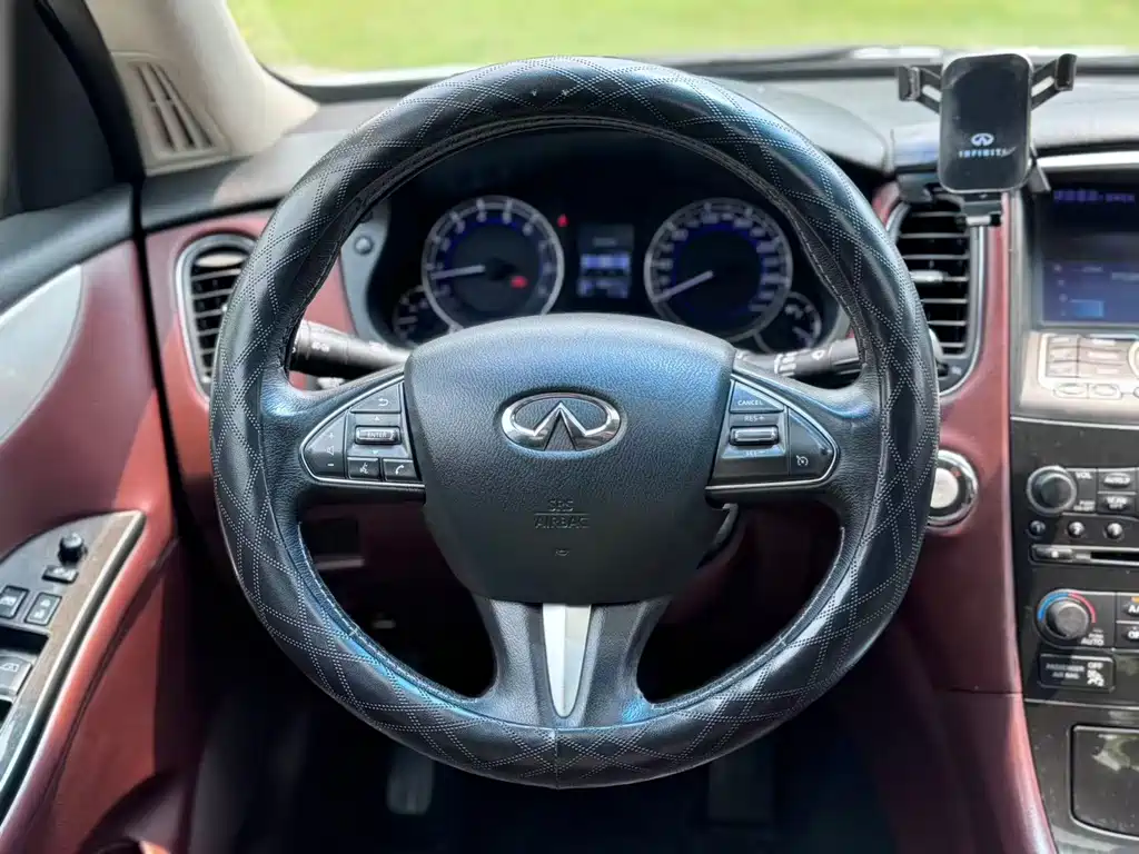 Infiniti QX50 — миниатюра 7