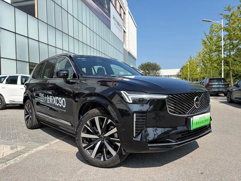 Volvo XC90 PHEV — миниатюра 3