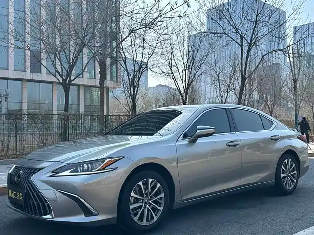 LEXUS ES 2023
