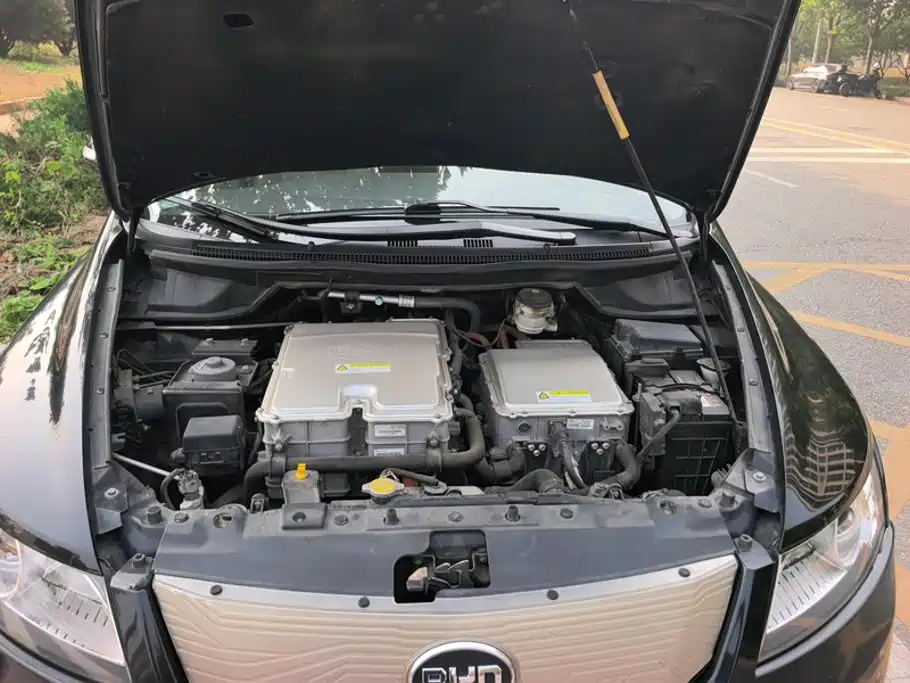 BYD e6 — миниатюра 10