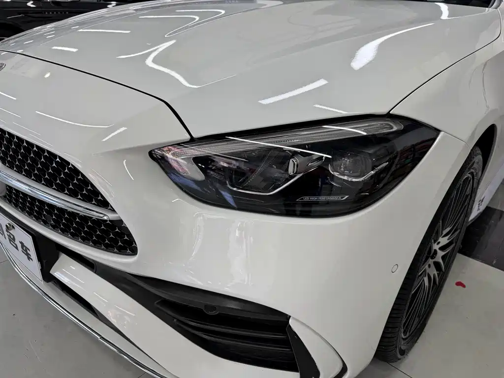 Mercedes-Benz C-Class — миниатюра 13