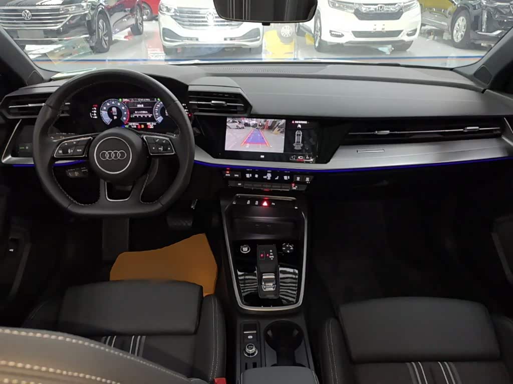 Audi A3 1.4 л 2024 г. Белый, пробег 10200 км