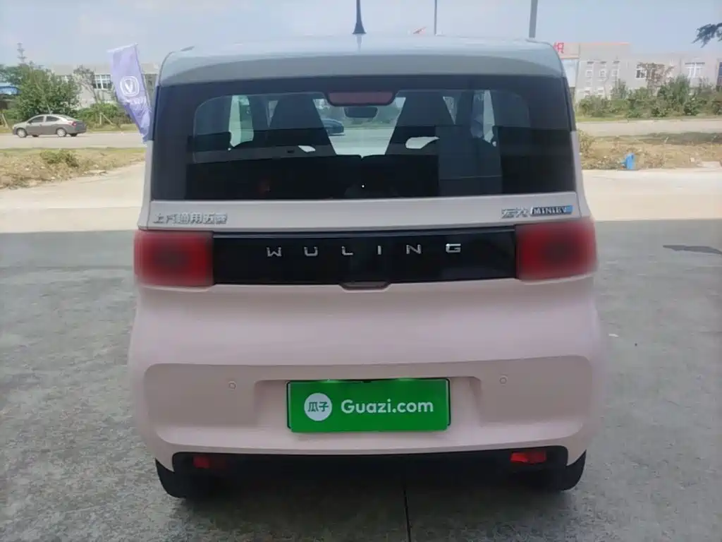 Wuling MINIEV — миниатюра 6