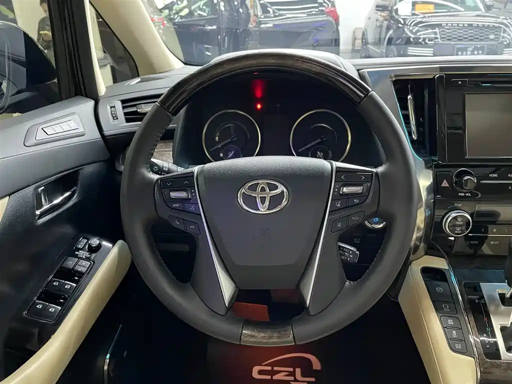 Toyota Alphard 2019 2.5L Luxury