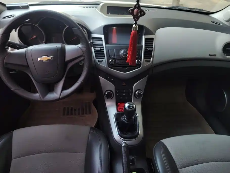 Chevrolet Cruze — миниатюра 12