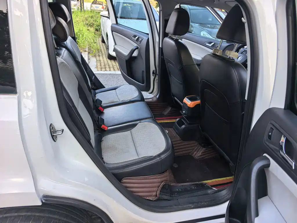 Skoda Yeti — миниатюра 10