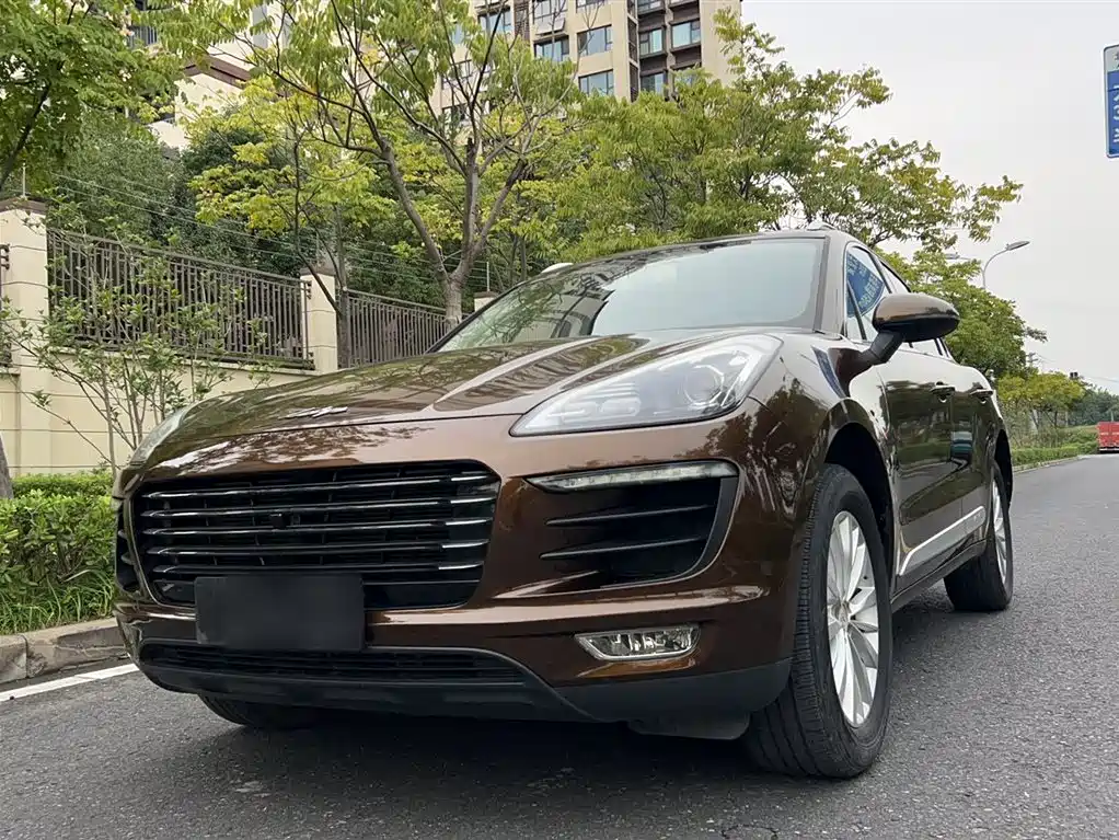 ZOTYE SR9