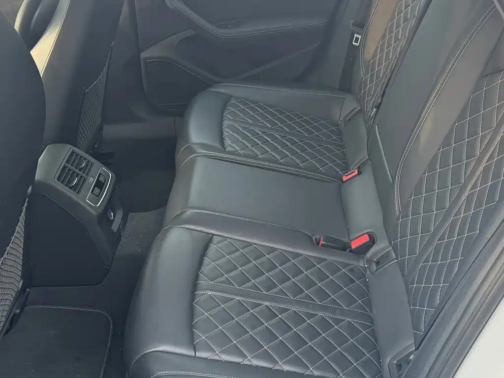 Audi S4 — миниатюра 9
