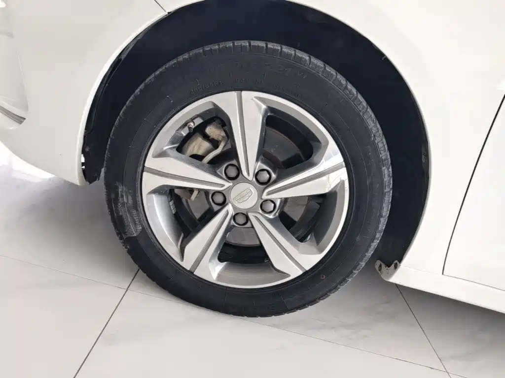 Geely Emgrand GL — миниатюра 23