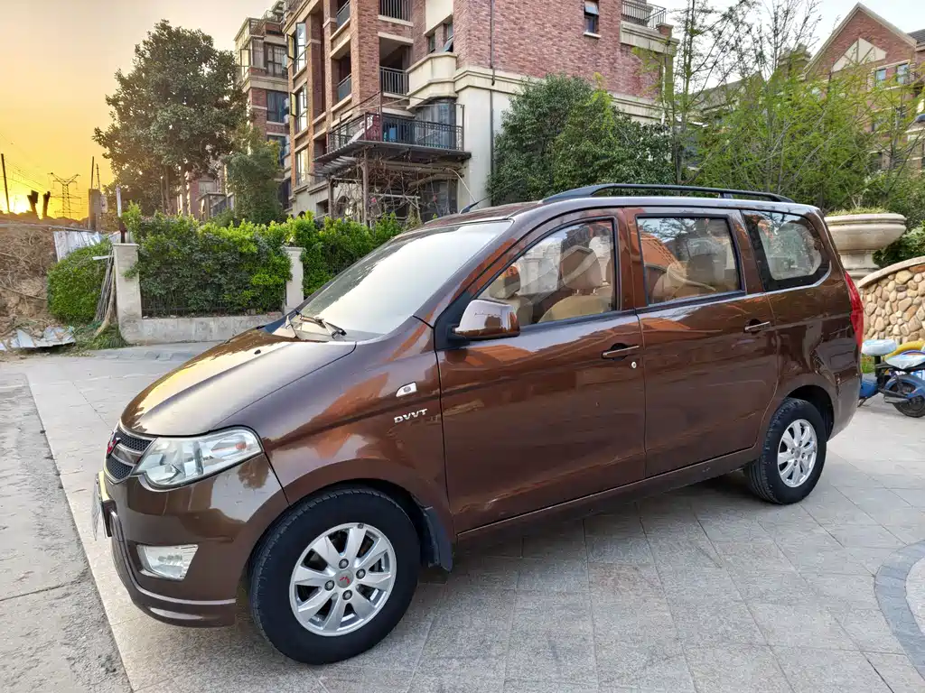 Wuling Hongguang 2016