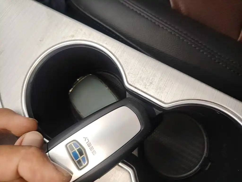 Geely Vision — миниатюра 9