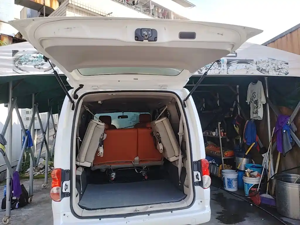 Nissan NV200 — миниатюра 19