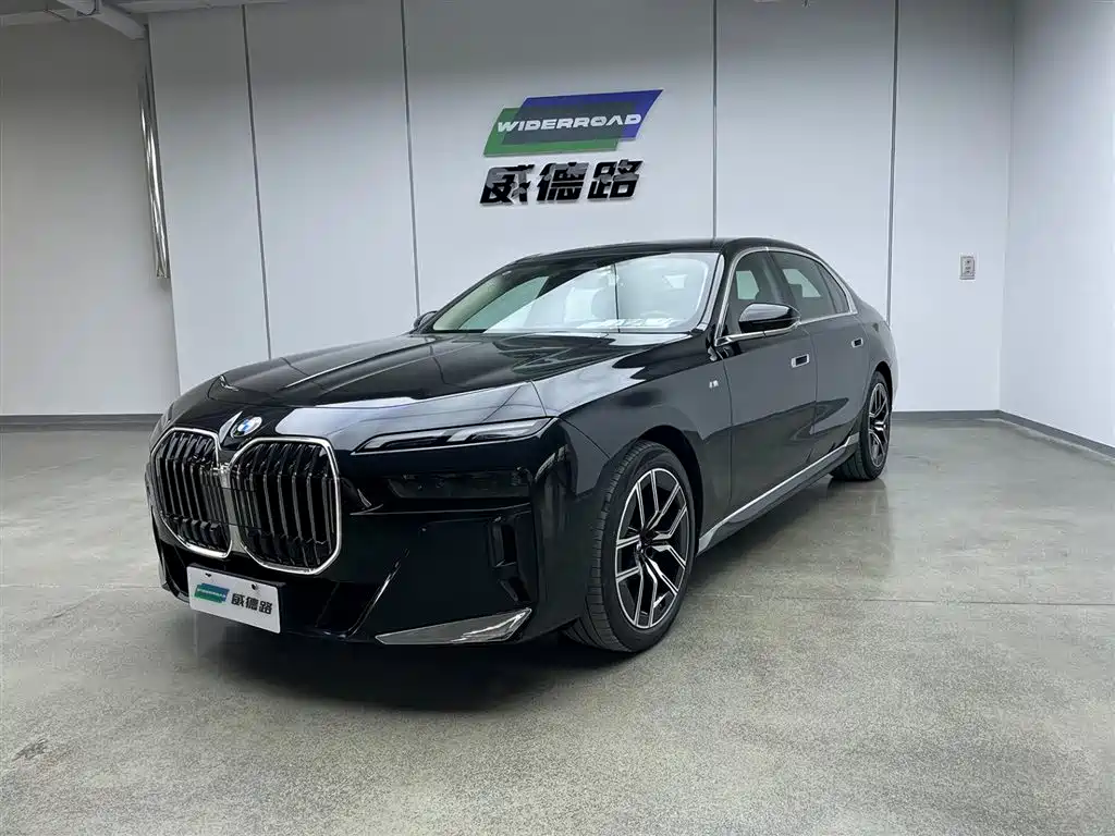 BMW 7 SERIES