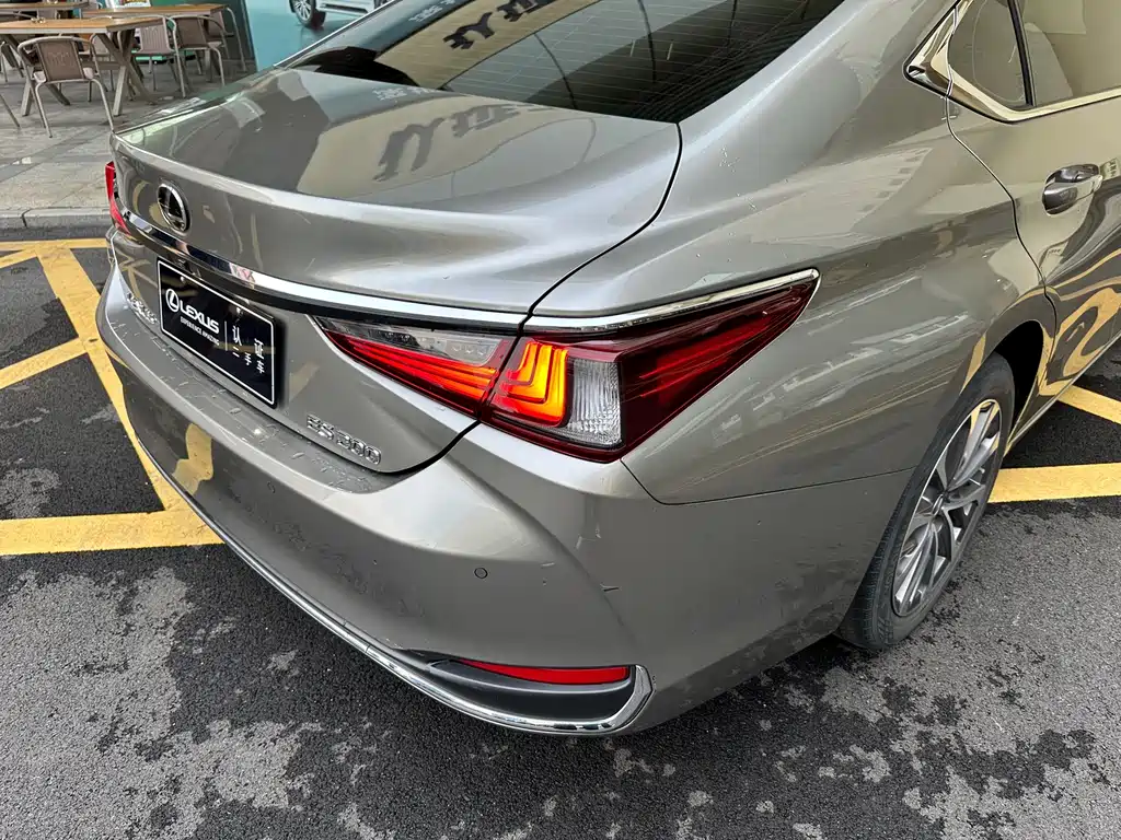 Lexus ES — миниатюра 24