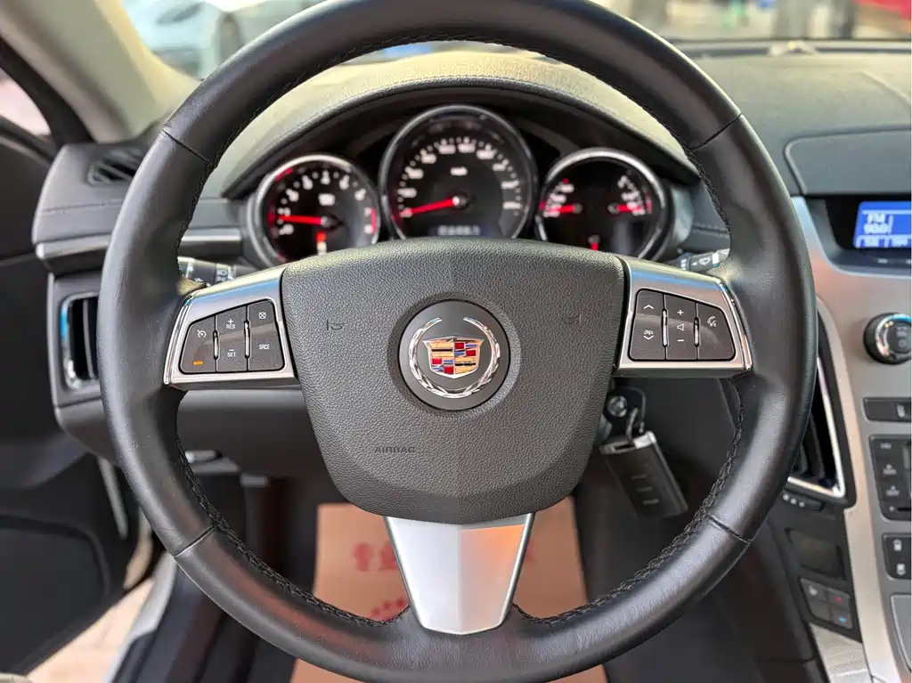Cadillac CTS — миниатюра 8