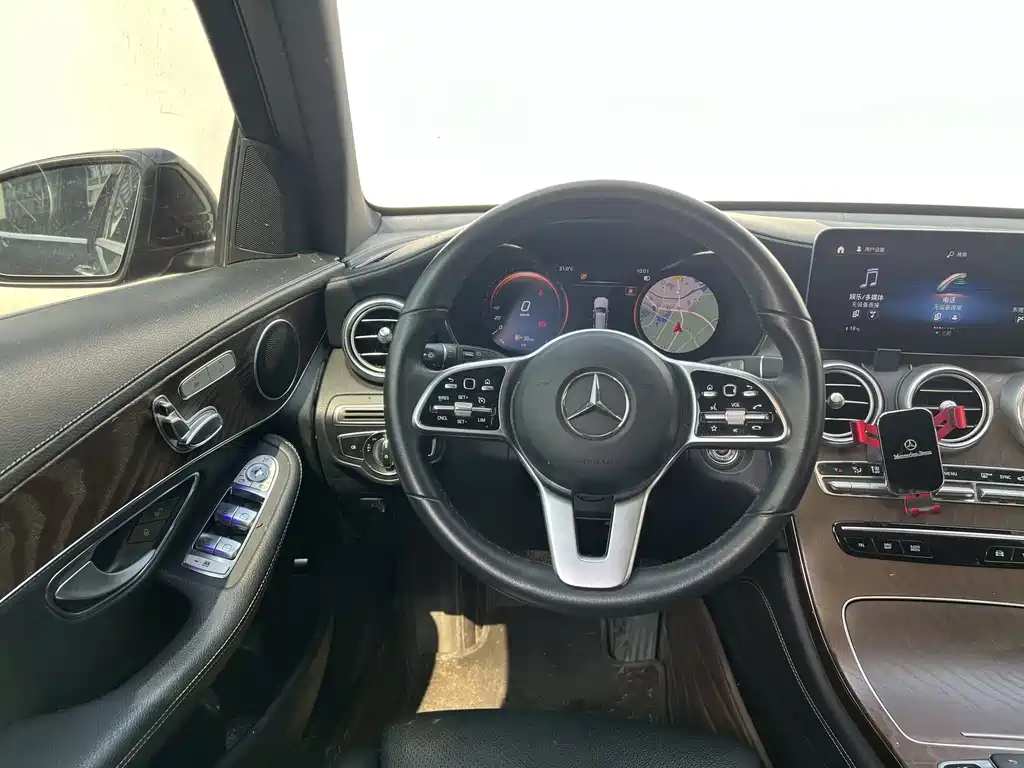 Mercedes-Benz GLC — миниатюра 8