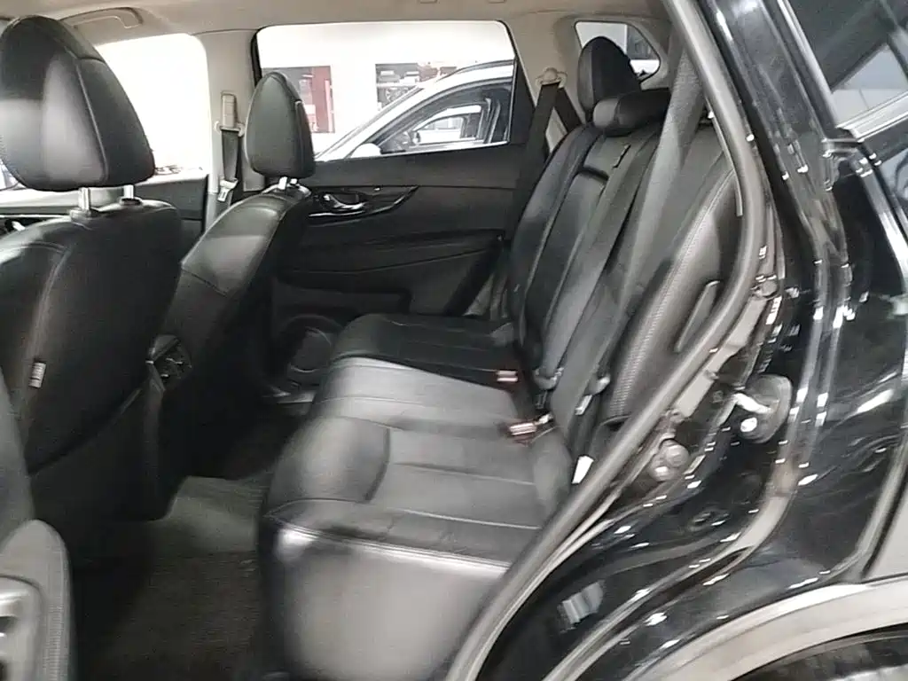 Nissan X-Trail — миниатюра 17
