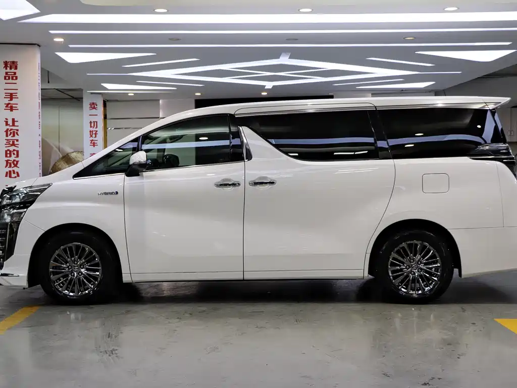 Toyota Vellfire 2019 2.5L HV Luxury