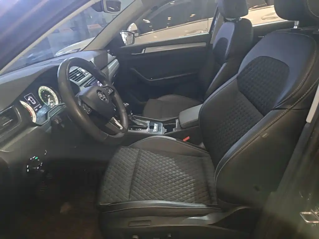 Skoda Superb — миниатюра 15