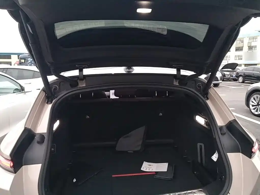 NIO ET5T — миниатюра 19