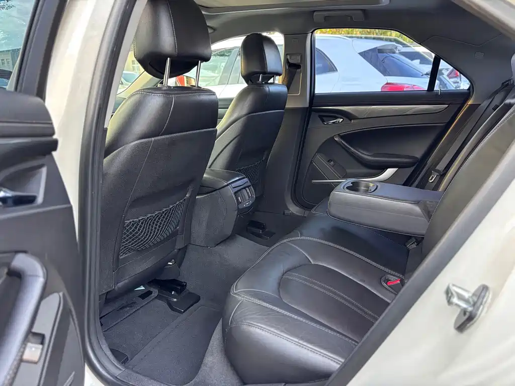 Cadillac CTS — миниатюра 13
