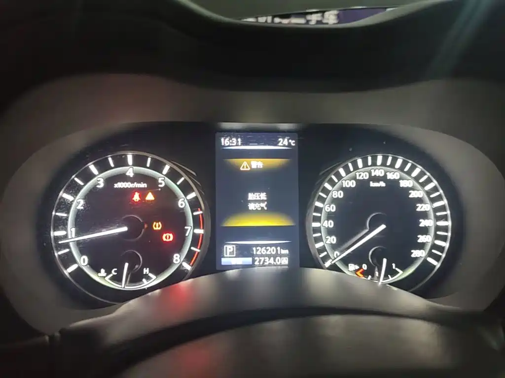 Infiniti Q50L — миниатюра 12