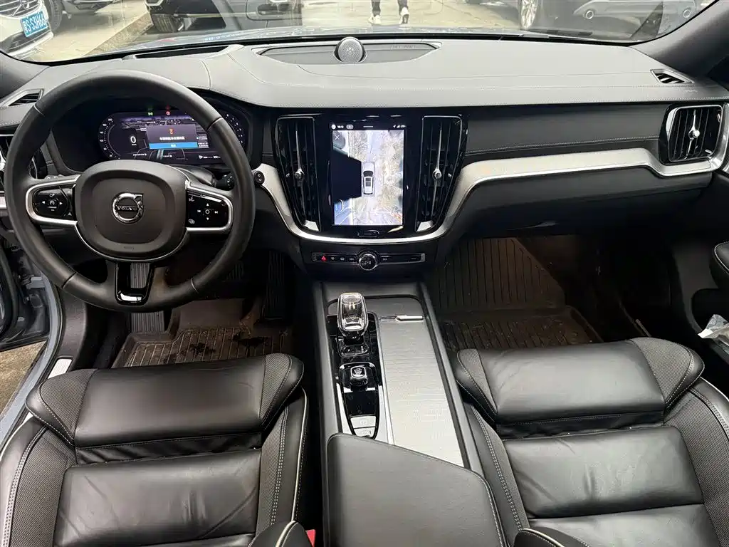 Volvo V60 2023 B5 Sport