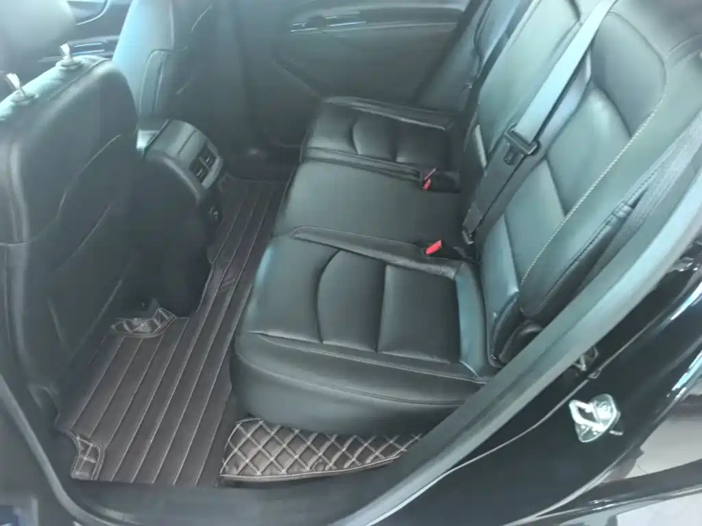 Chevrolet Equinox — миниатюра 17
