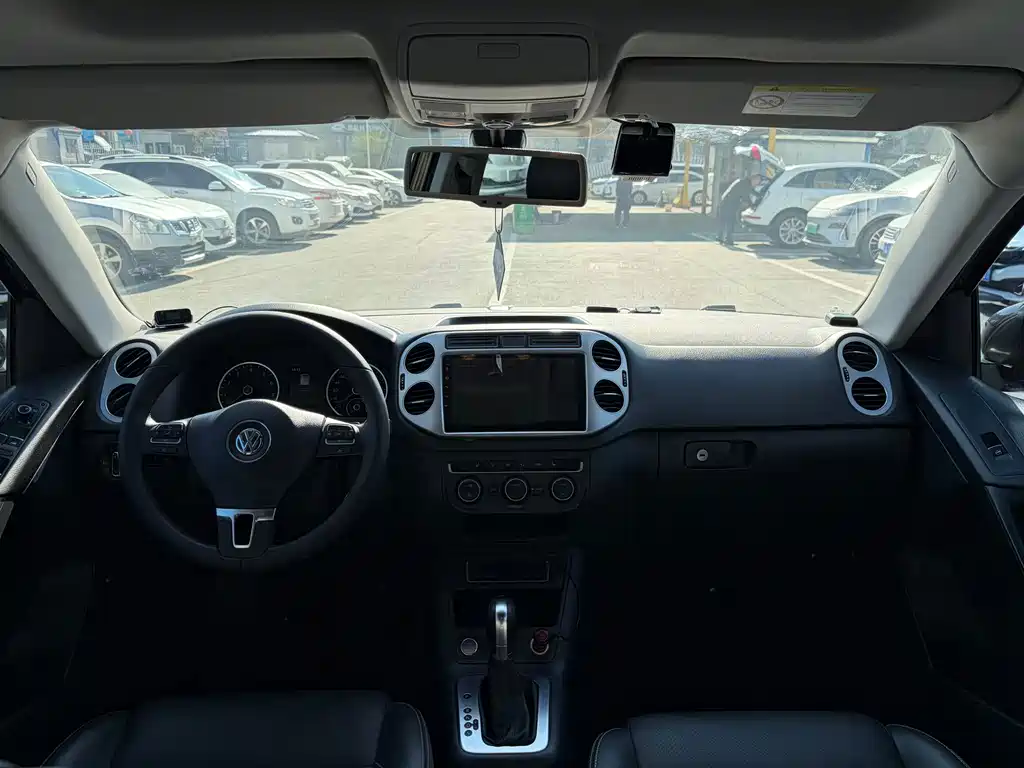 Volkswagen Tiguan — миниатюра 5