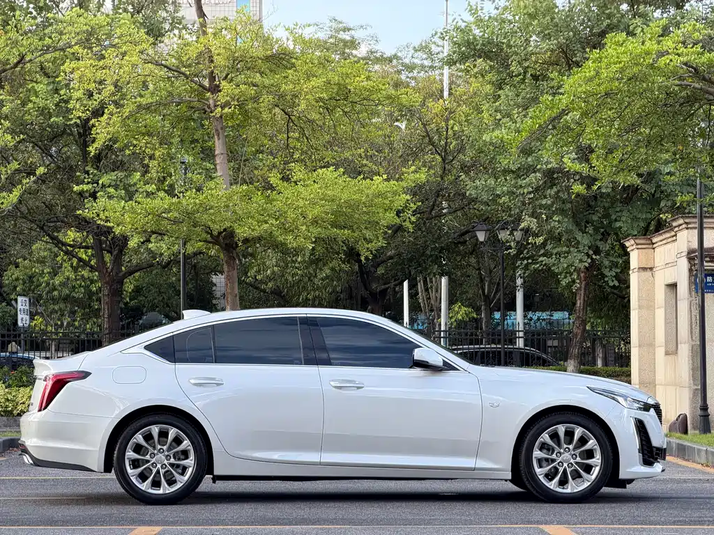 Cadillac CT5 — миниатюра 7