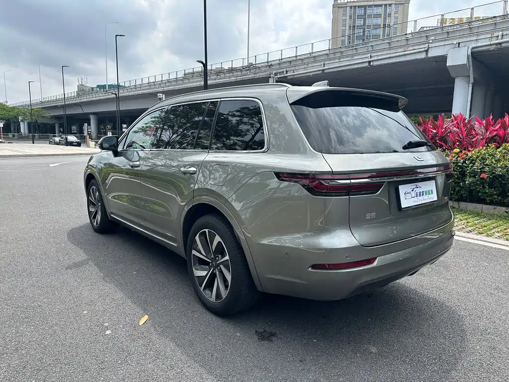 Li Auto ONE 2021 6 мест