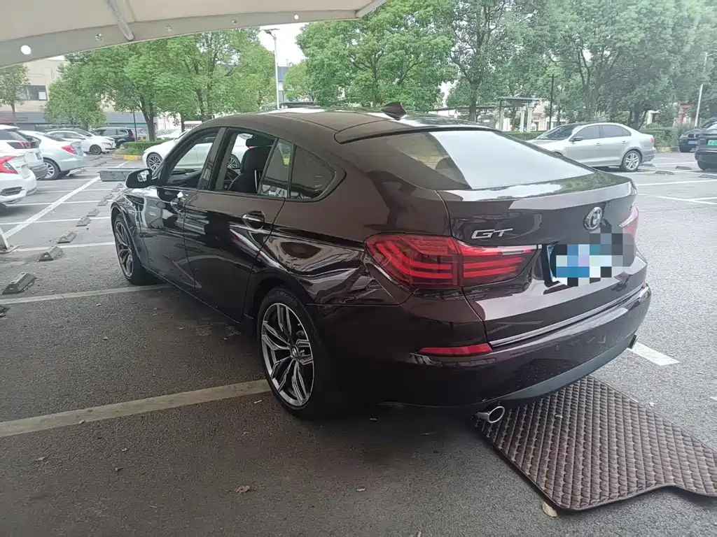BMW 5 Series GT — миниатюра 5