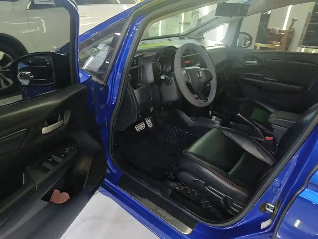 Honda Fit — миниатюра 16