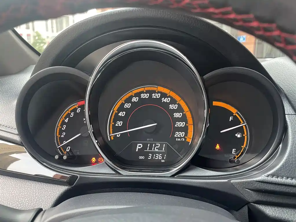Toyota Yaris L — миниатюра 11