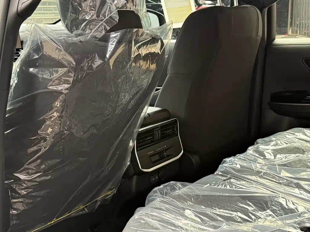 Toyota Land Cruiser LC300 2026 4.0L GX-R