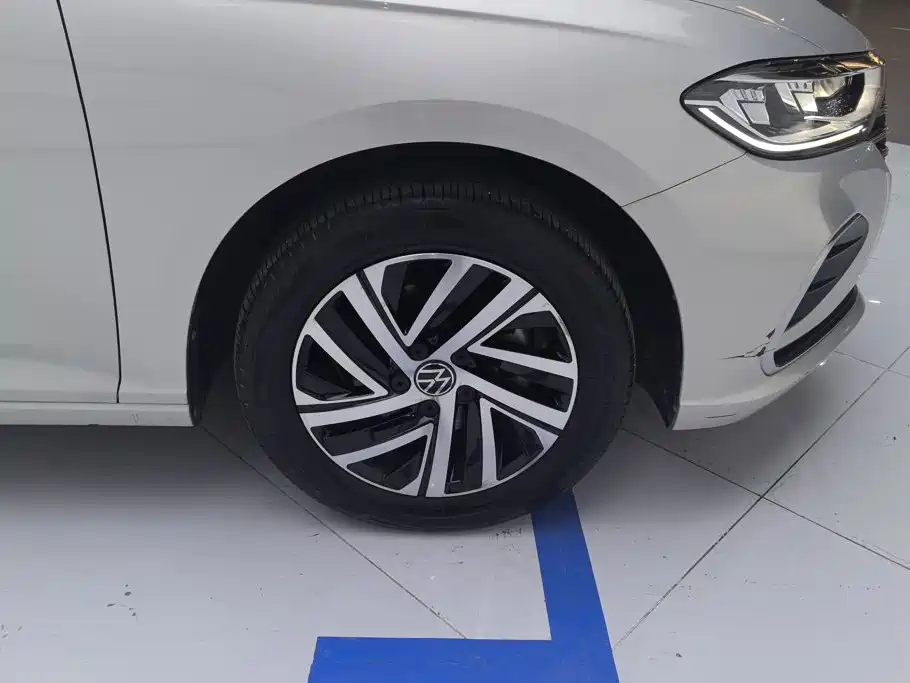 Volkswagen Lavida — миниатюра 6