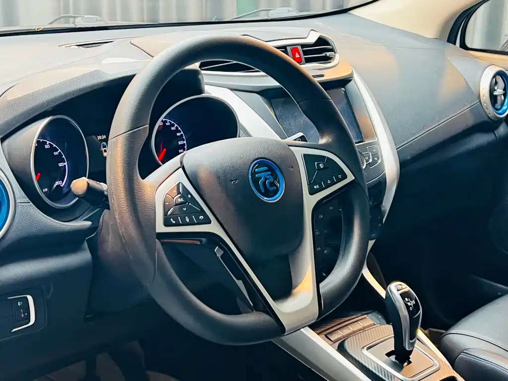 BYD Yuan EV — миниатюра 14