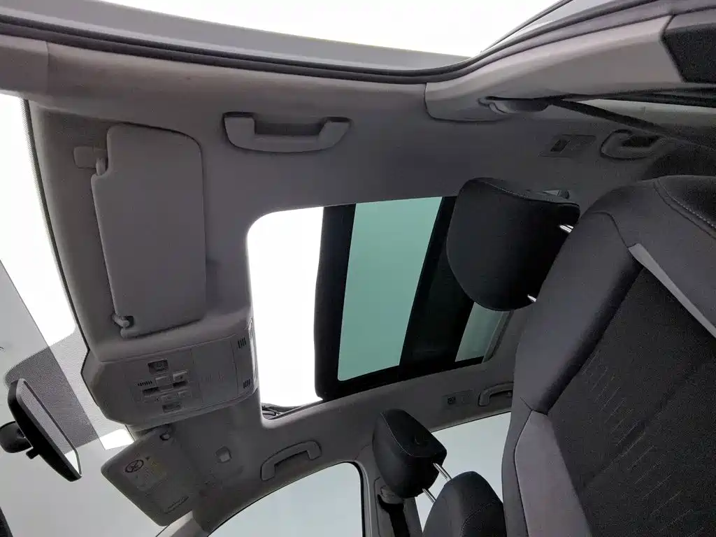 Volkswagen T-Roc — миниатюра 14