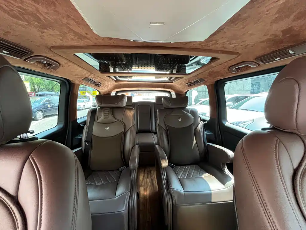 Mercedes-Benz V-Class (Import) — миниатюра 16