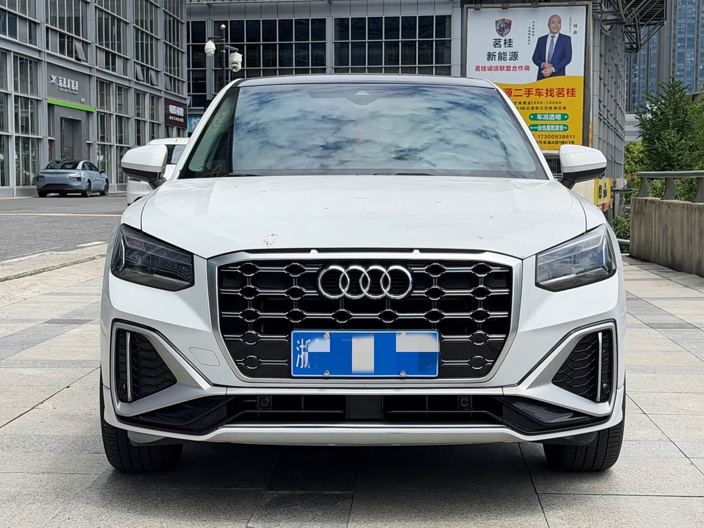 Audi Q2L 1.4 л 2022 г. Белый, пробег 50000 км