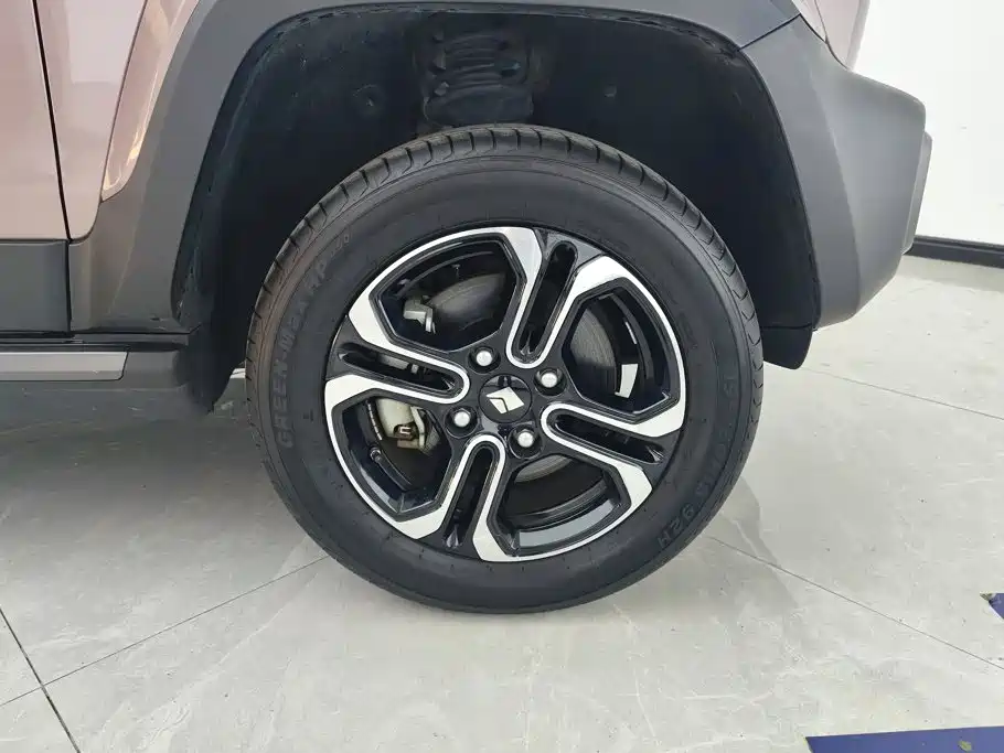 Baojun Yueye — миниатюра 6