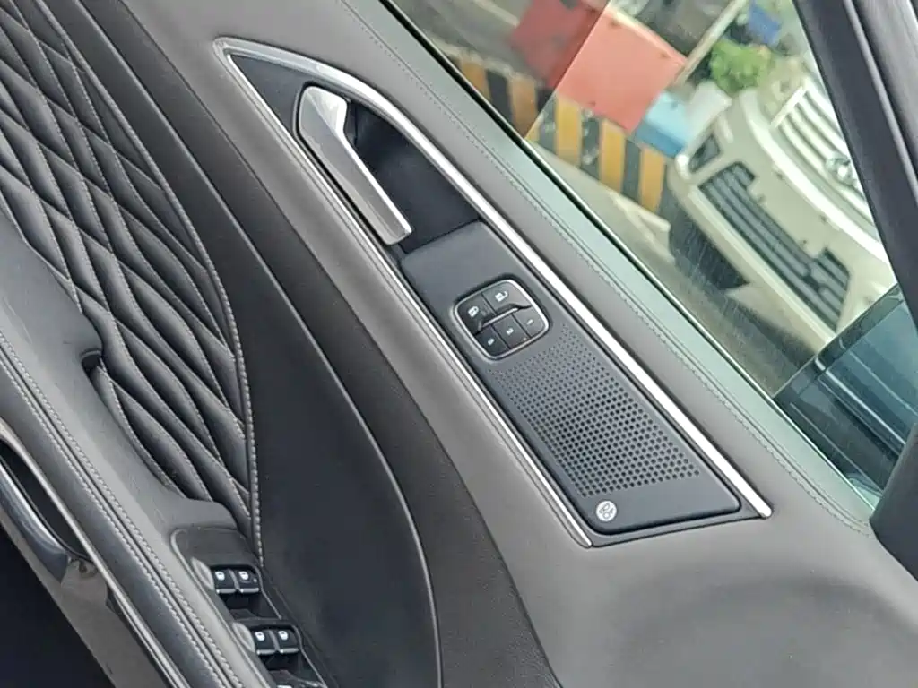 Ford Taurus — миниатюра 18