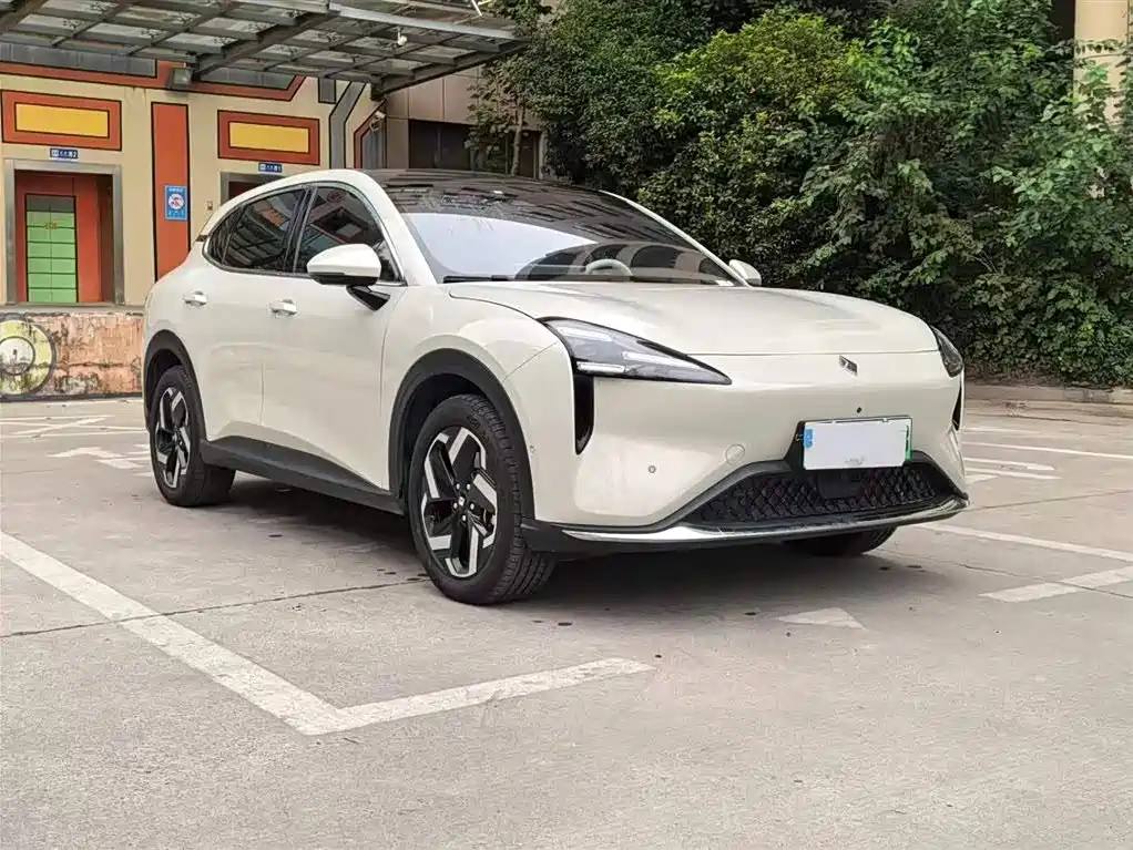 Baojun Yunhai — миниатюра 3