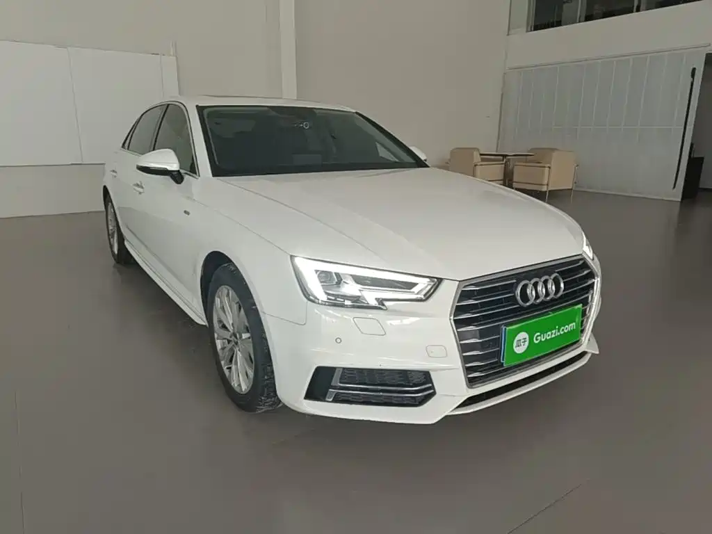 Audi A4L 2019 40 TFSI VI