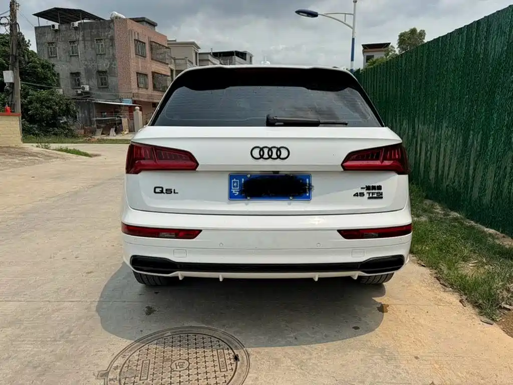Audi Q5L — миниатюра 8