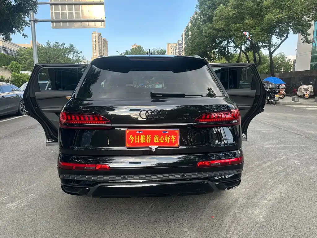 Audi Q7 — миниатюра 21
