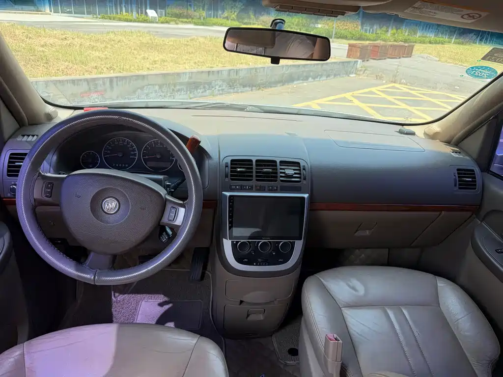 Buick GL8 — миниатюра 7